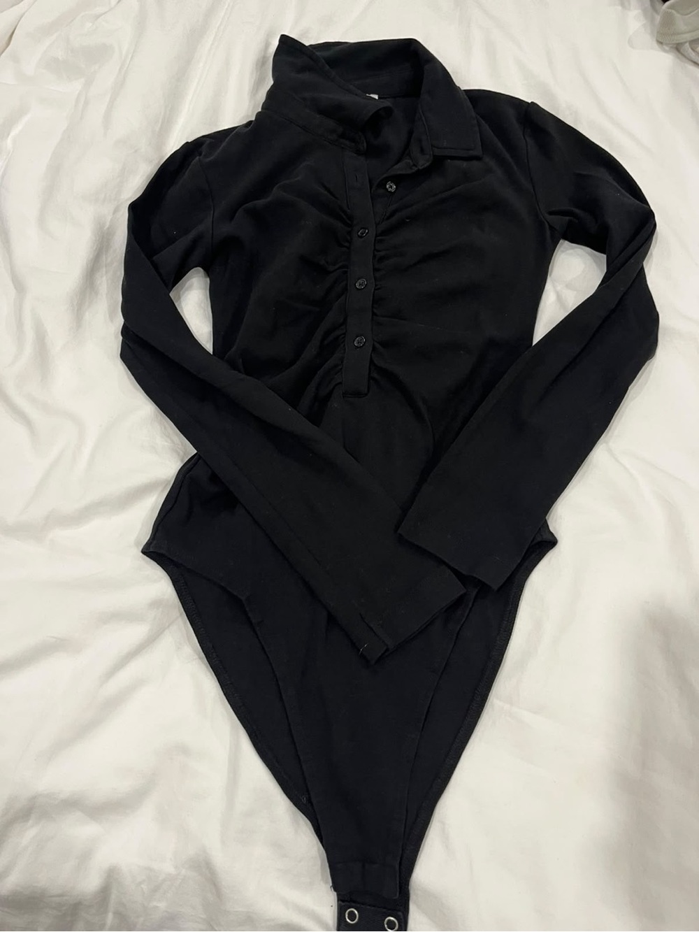Zara women’s Long Sleeve ruched Bodysuit with Button size S